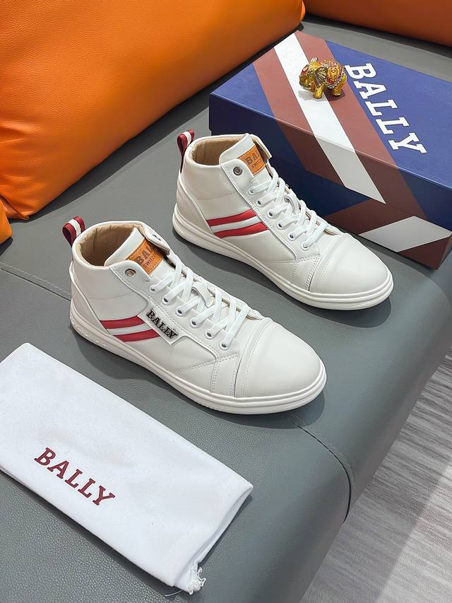 商品名称：Bally 巴利 正规码数: 38-44 高帮鞋 商品材料：精选 牛皮鞋面，柔软羊皮内里；原厂大底。