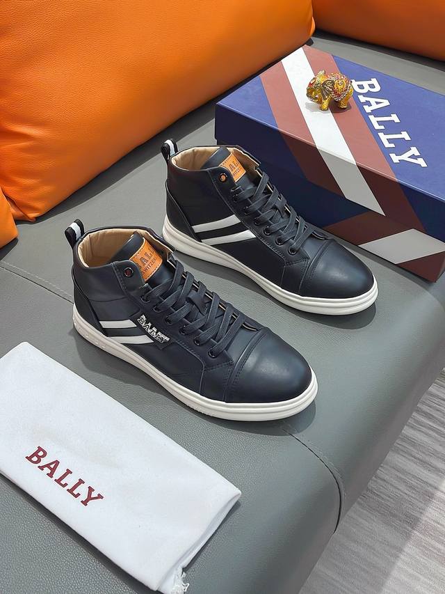 商品名称：Bally 巴利 正规码数: 38-44 高帮鞋 商品材料：精选 牛皮鞋面，柔软羊皮内里；原厂大底。