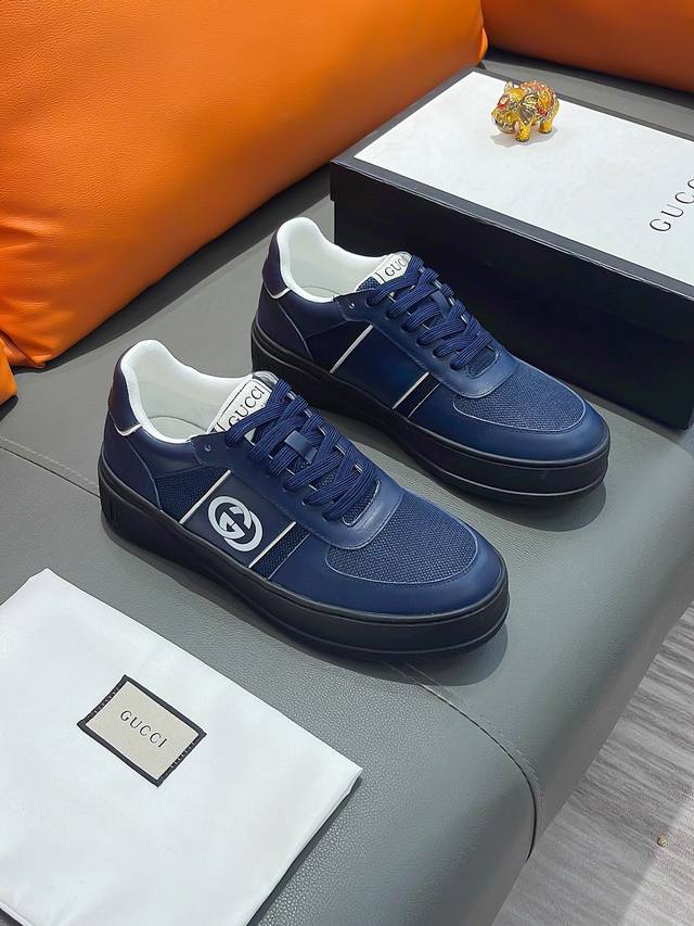 商品名称：Gucci 古驰 正规码数: 38-44 休闲鞋 商品材料：精选 牛皮鞋面，柔软羊皮内里；原厂大底。