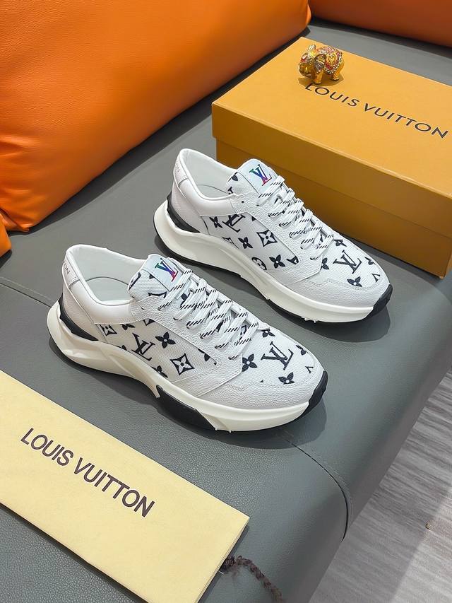 商品名称：Louis Vuitton 路易 威登 正规码数: 38-44 休闲鞋 商品材料：精选 牛皮鞋面，柔软羊皮内里；原厂大底。