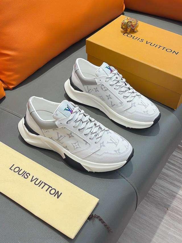 商品名称：Louis Vuitton 路易 威登 正规码数: 38-44 休闲鞋 商品材料：精选 牛皮鞋面，柔软羊皮内里；原厂大底。