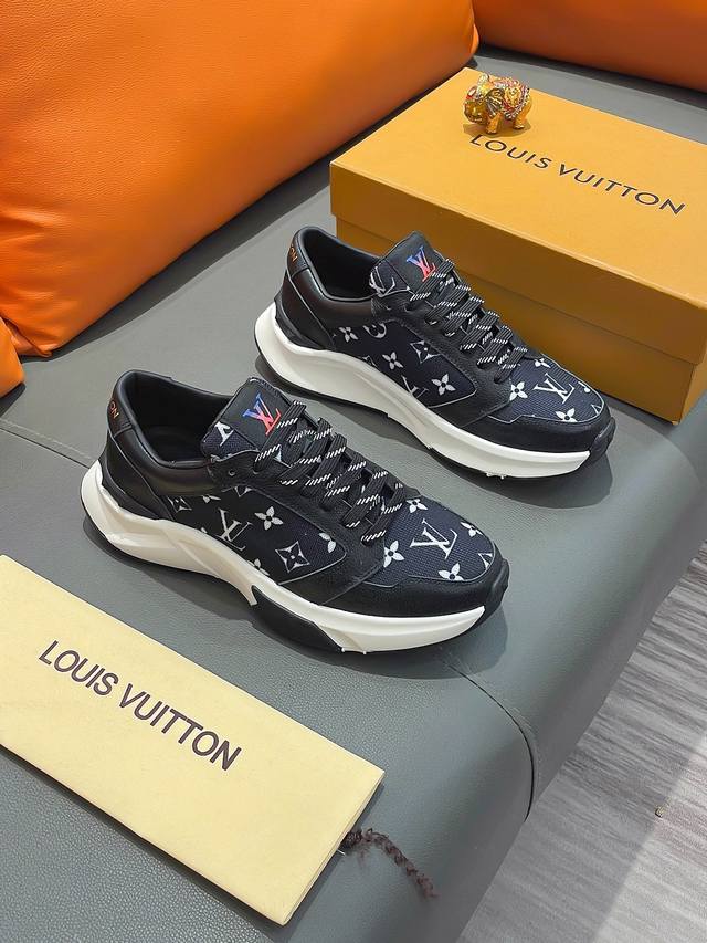 商品名称：Louis Vuitton 路易 威登 正规码数: 38-44 休闲鞋 商品材料：精选 牛皮鞋面，柔软羊皮内里；原厂大底。