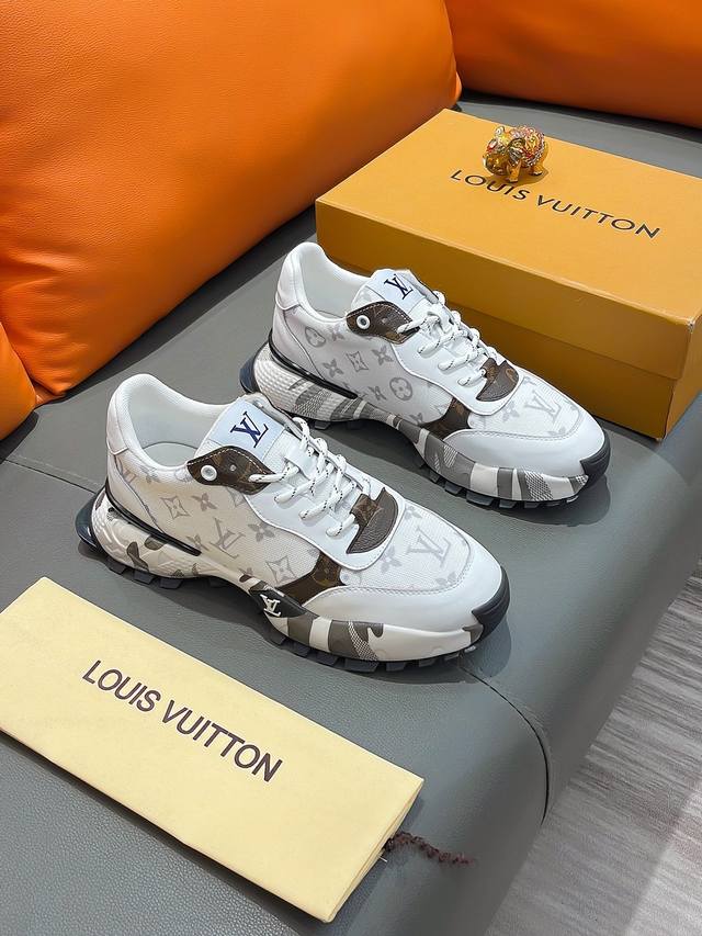 商品名称：Louis Vuitton 路易 威登 正规码数: 38-44 休闲鞋 商品材料：精选 牛皮鞋面，柔软羊皮内里；原厂大底。