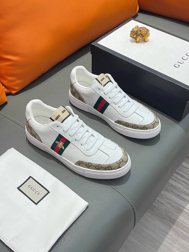 商品名称：Gucci 古驰 正规码数: 38-44 休闲鞋 商品材料：精选 牛皮鞋面，柔软羊皮内里；原厂大底。