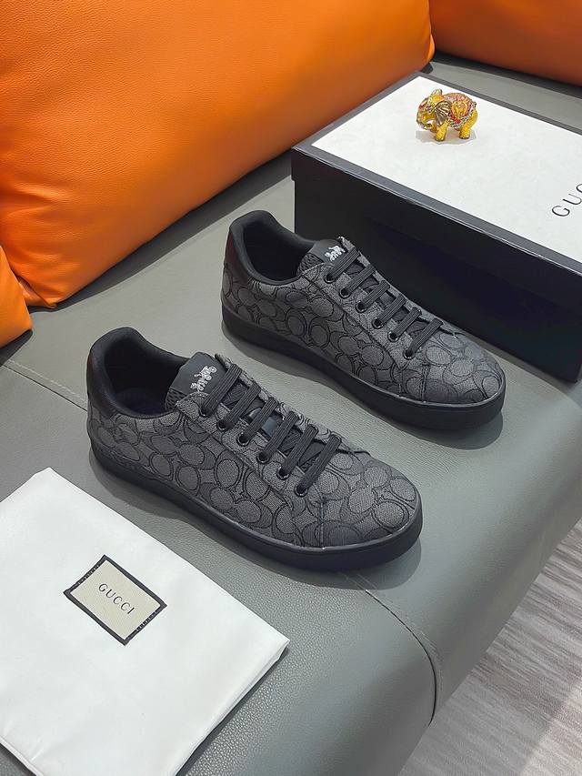 商品名称：Gucci 古驰 正规码数: 38-44 休闲鞋 商品材料：精选 牛皮鞋面，柔软羊皮内里；原厂大底。