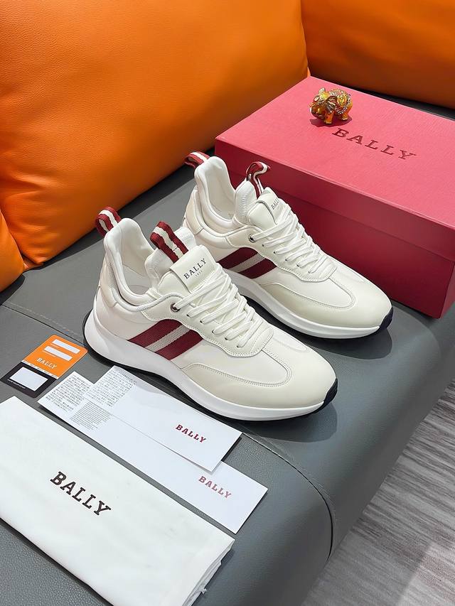 商品名称：Bally 巴利 正规码数: 38-44 高帮鞋 商品材料：精选 牛皮鞋面，柔软羊皮内里；原厂大底。