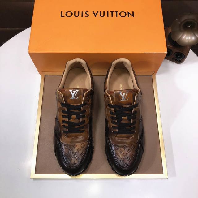 工厂 Louis Vuitton 原单 新款lv路易威登 * 顶级版本 Lv经典潮鞋！选用进口原版牛皮 水染牛皮内里.原版耐磨橡胶大底！高品质精品！码数38-4