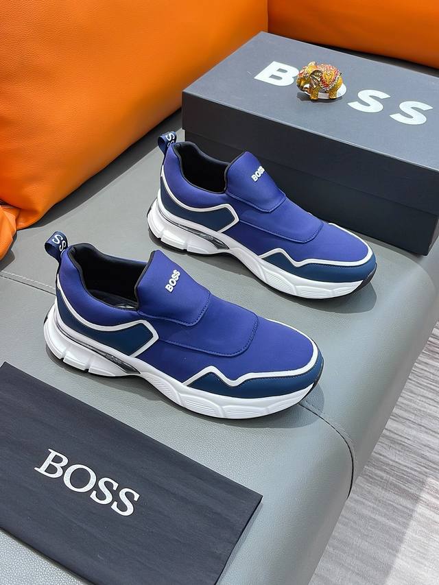 商品名称：Boss 波士 正规码数: 38-44 套脚鞋 商品材料：精选 牛皮弹力布鞋面，舒适羊皮内里 ；原厂大底。