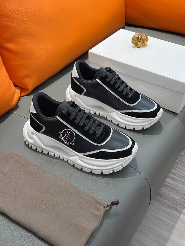 商品名称：Moncler 蒙口 正规码数: 38-44 休闲鞋 商品材料：精选 牛皮鞋面，柔软羊皮内里；原厂大底。