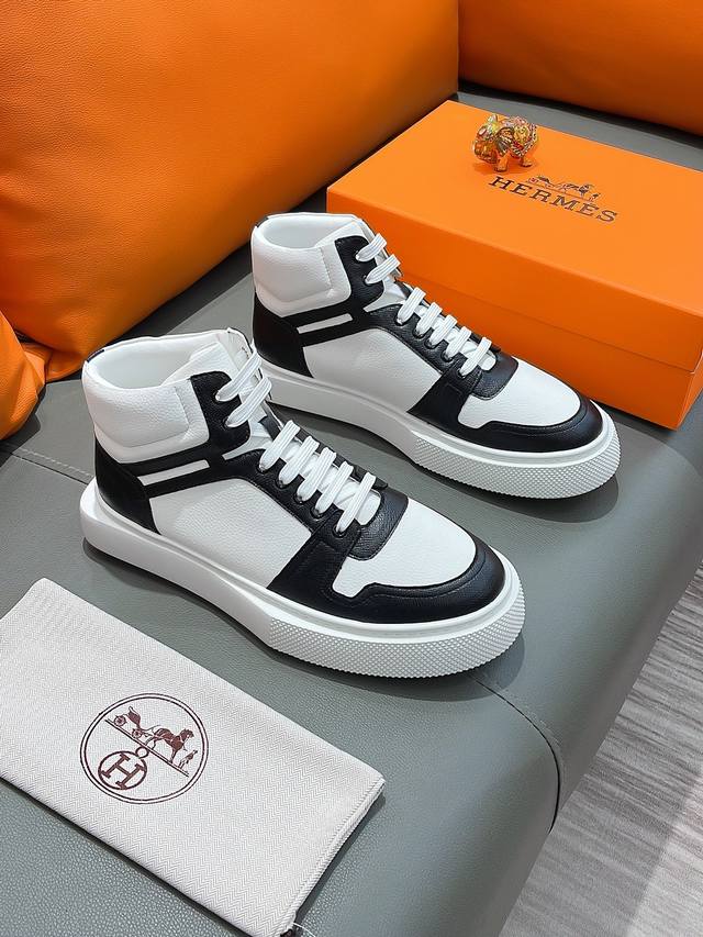 商品名称：Hermes 爱马仕 正规码数: 38-44 高帮鞋 商品材料：精选 牛皮鞋面，舒适羊皮内里；原厂大底。