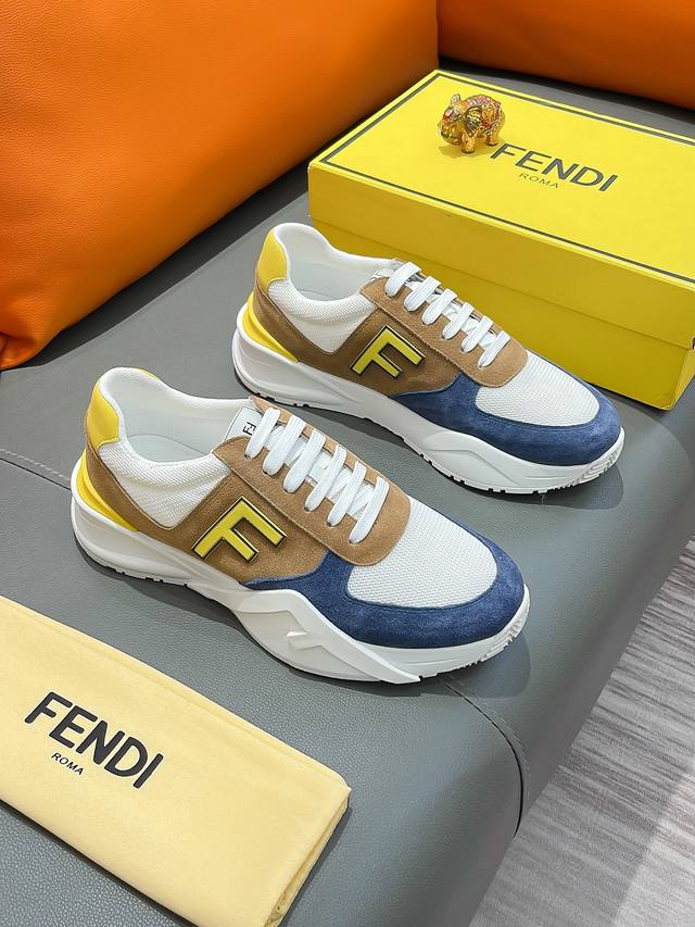 商品名称：Fendi 芬迪 正规码数: 38-44 休闲鞋 商品材料：精选 牛皮鞋面，柔软羊皮内里；原厂大底。