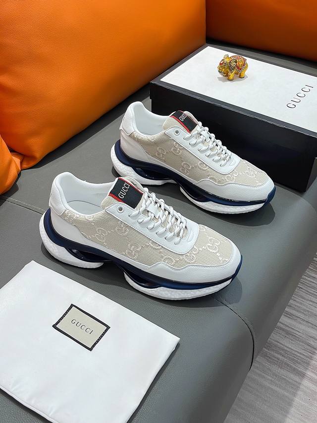 商品名称：Gucci 古驰 正规码数: 38-44 休闲鞋 商品材料：精选 牛皮鞋面，柔软羊皮内里；原厂大底。