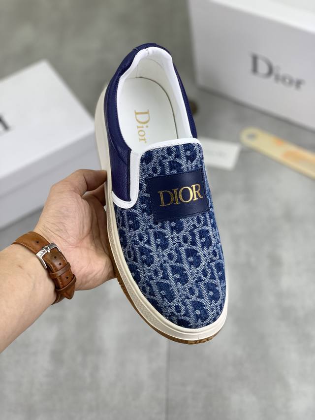 工厂价 实价 Dior 2025迪奥原版系带低帮男鞋 经典款休闲鞋本款是官方主打经典款，1:1质量，原厂名师制作，采用优质牛皮配原版材料舒适透气网布內里猪皮鞋垫 - 点击图像关闭