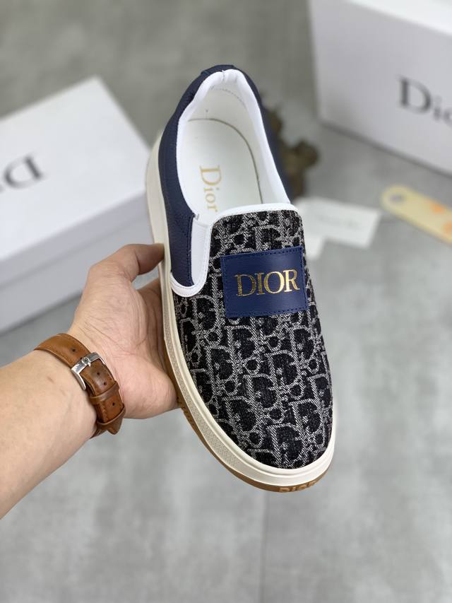 工厂价 实价 Dior 2025迪奥原版系带低帮男鞋 经典款休闲鞋本款是官方主打经典款，1:1质量，原厂名师制作，采用优质牛皮配原版材料舒适透气网布內里猪皮鞋垫