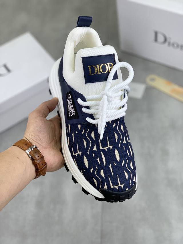 工厂价 实价 Dior 2024迪奥原版系带低帮男鞋 经典款休闲鞋本款是官方主打经典款，1:1质量，原厂名师制作，采用优质牛皮配原版材料舒适透气网布內里猪皮鞋垫