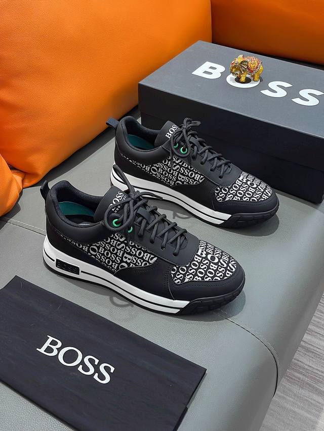 商品名称：Boss 波士 正规码数；38-44码. 休闲鞋 商品材料：精选 牛皮鞋面，舒适羊皮内里 ；原厂大底。