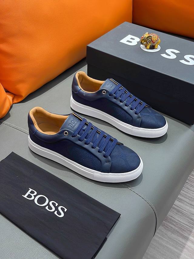 商品名称：Boss 波士 正规码数: 38-44 休闲鞋 商品材料：精选 牛皮鞋面，舒适羊皮内里 ；原厂大底。