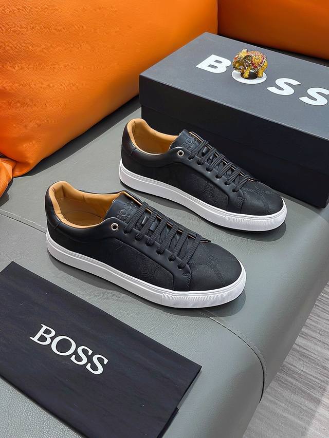 商品名称：Boss 波士 正规码数: 38-44 休闲鞋 商品材料：精选 牛皮鞋面，舒适羊皮内里 ；原厂大底。