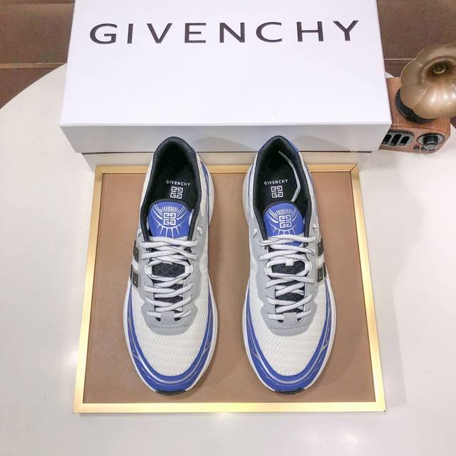 工厂 Givenchy.纪梵希 专柜同步发售鞋面：意大利进口品牌印花布匹 尽显奢华，透气网布内里加上双层组合，脚感舒适，鞋底：原厂特供橡胶发泡大底，轻便，舒适，