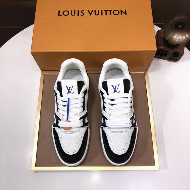 工厂 原版开发 品质出货 欢迎对比 Lv板鞋系列 Lv Trainer Maxi运动鞋将成衣系列的宽松廓形引入virgilabloh笔下的lvtrainer运动