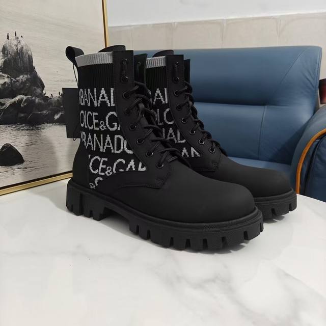 Dg*杜嘉班纳 Size:39-46码 45.46定制不退换Dg 杜嘉班纳 顶级重磅推出2024最新力作秋冬款d&G 厚底德比休闲大头鞋火爆上线，顶级的私人独家