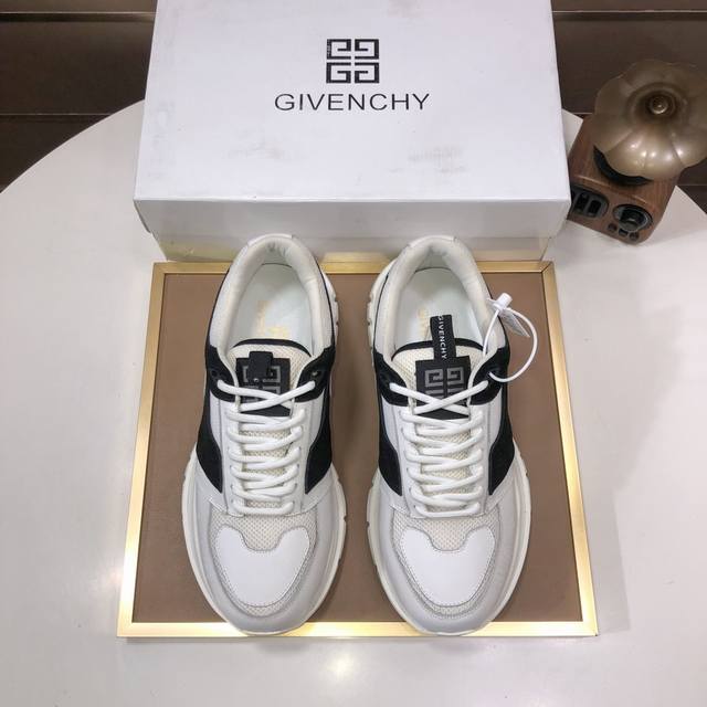 工厂 Givenchy.纪梵希 专柜同步发售鞋面：意大利进口品牌印花布匹 尽显奢华，透气网布内里加上双层组合，脚感舒适，鞋底：原厂特供橡胶发泡大底，轻便，舒适，