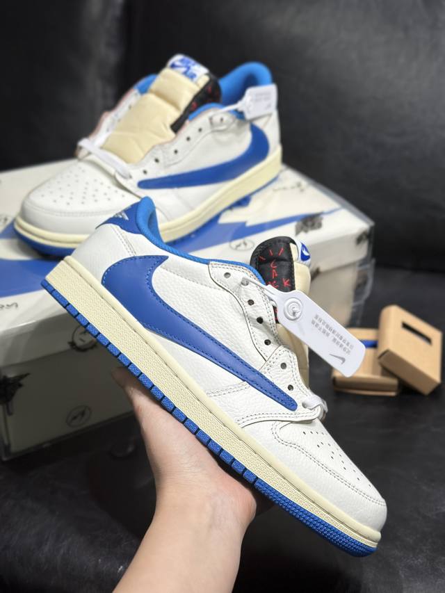 新配色 现货 顶级纯原版本travis Scott X Jordan Air Jordan 1 Low Og 柔软舒适 防滑耐磨 低帮 复古篮球鞋 男女同款 蓝