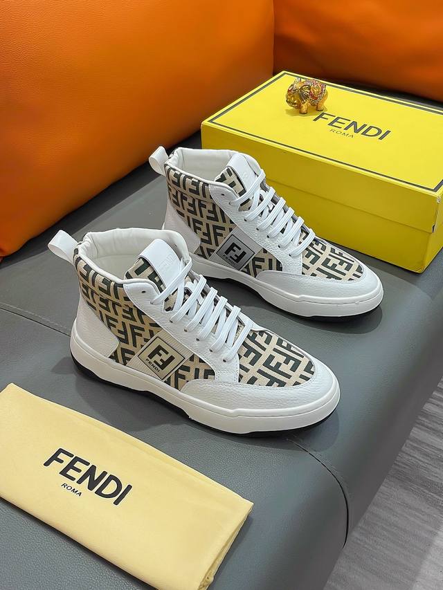 商品名称：Fendi 芬迪正规码数: 38-44 高帮鞋商品材料：精选 牛皮鞋面，柔软羊皮内里；原厂大底