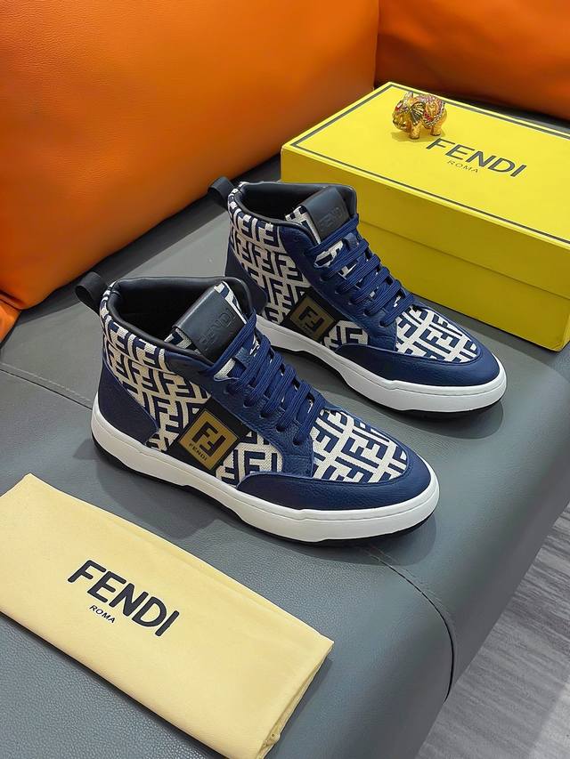 商品名称：Fendi 芬迪正规码数: 38-44 高帮鞋商品材料：精选 牛皮鞋面，柔软羊皮内里；原厂大底