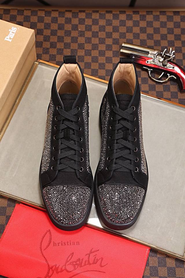 出厂价 Christian Louboutin Cl红底鞋 专柜烫钻系列，高帮情侣休闲板鞋 独家热款发布活动乳胶垫脚成品大底车线女35-40#男38#-46,全