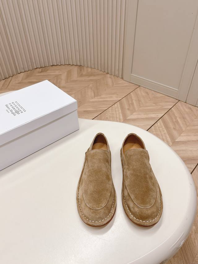 情侣款 Maison Margiela 玛吉拉mm6家tabi分趾鞋2025新品 芭蕾舞平底玛丽珍乐福鞋原版开模双层真皮鞋底 原版套楦鞋型很大方 搭配各种风格都