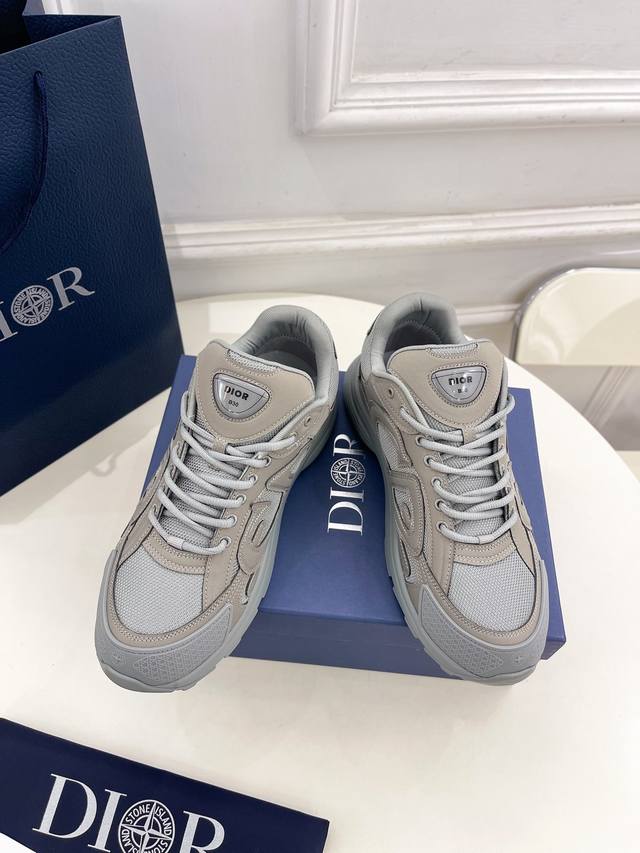 Dior 迪奥 252025 早春新款 顶级版本专柜主打新款 石头岛联名b30系列情侣款休闲鞋 运动鞋 硬货上新代购级别！高级感十足！国内外博主刷爆的一款，复古