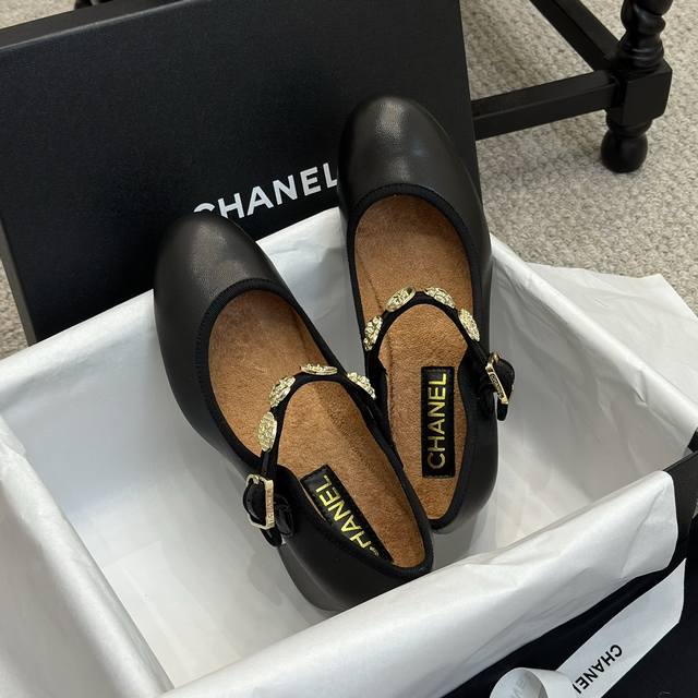 Size：35-36-37-38-39-40-41Chanel丨24A高级手工坊系列金币玛丽珍鞋芭蕾舞鞋金币复古 Vintage设计～，干练又慵懒随性 妥妥的甜