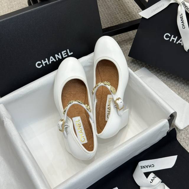 Size：35-36-37-38-39-40-41Chanel丨24A高级手工坊系列金币玛丽珍鞋芭蕾舞鞋金币复古 Vintage设计～，干练又慵懒随性 妥妥的甜