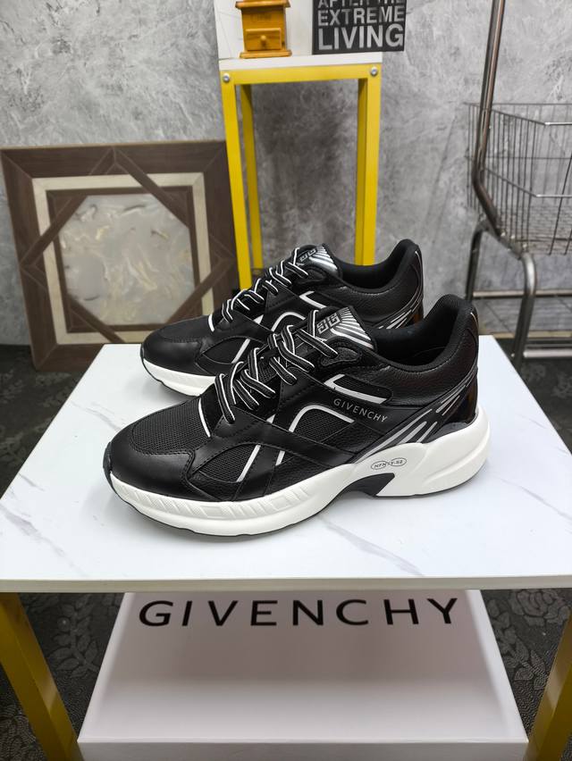 Givenchy 纪梵希 新款 专柜同步 人手一双 不容错过 专柜买版 完全1:1 开模定制顶级版本 原版展示提供对比 让大货做到和原版0区别 实物和图片来见证