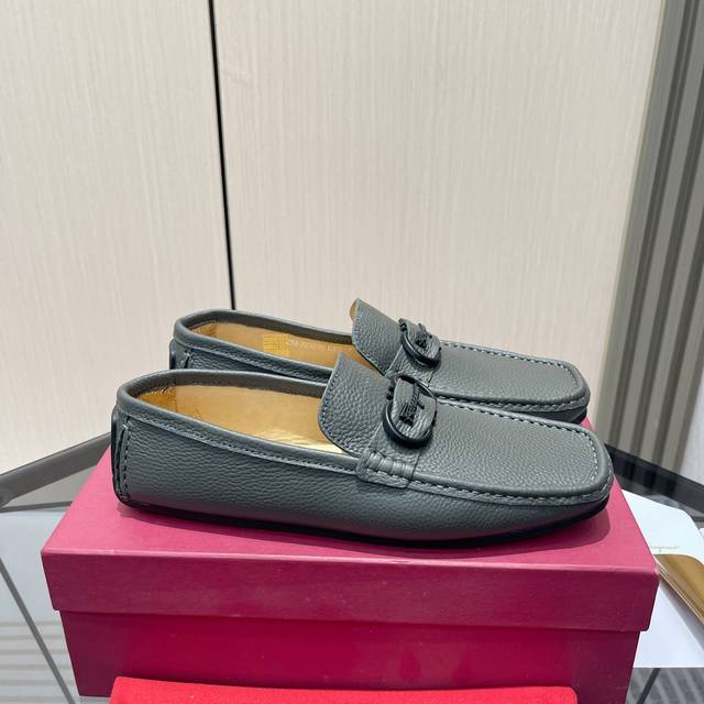 Ferragamo 高端品质头层小牛皮牛皮内里尺码38-45