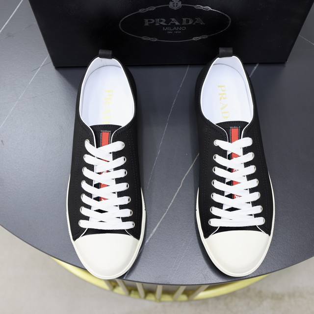 商品商标:Prada 普拉达 休闲鞋正码码数:38-44 45定制商品材料:男鞋高端品牌：官网1：1最新力作：鞋面采用意大利进口原厂牛皮羊皮内里制作，让行走更加