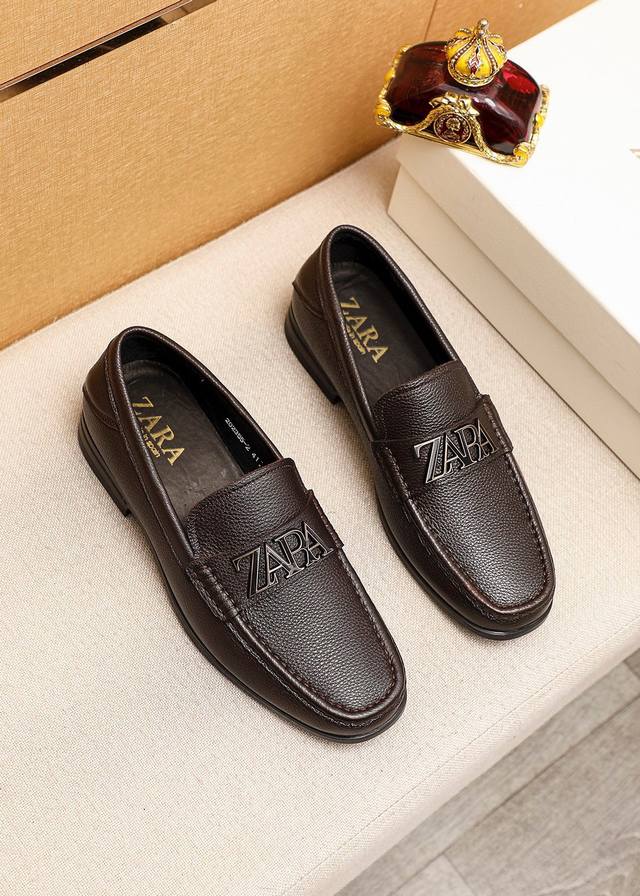 商品商标：Zegna 杰尼亚 休闲皮鞋正码码数: 38-44 45订制商品材料：精选 头层荔枝纹牛皮鞋面+奢华五金扣，进口牛皮内里 强烈立体视觉效果，橡胶大底颜