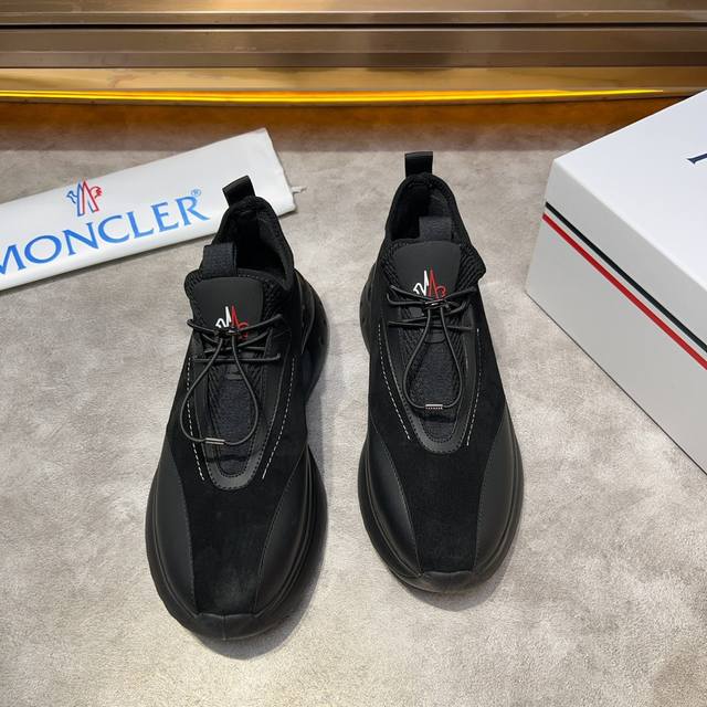 Moncler 顶级 -Size ：39-44 38.45.可订做高端品质 Moncler蒙口男士系带休闲运动鞋，具有舒适防滑性能，采用一体成型进口飞织科技面料