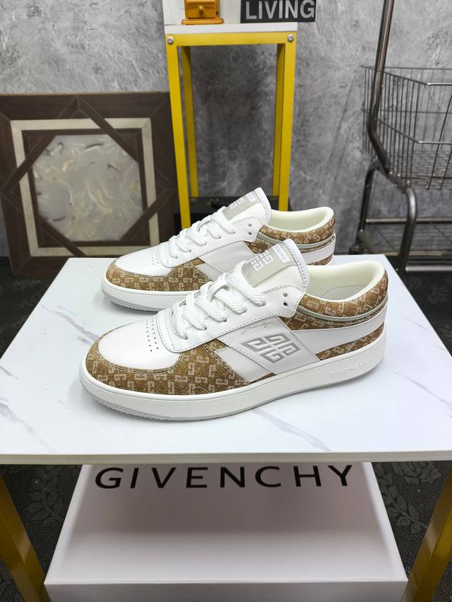 Givenchy 纪梵希 新款 专柜同步 人手一双 不容错过 专柜买版 完全1:1 开模定制顶级版本 原版展示提供对比 让大货做到和原版0区别 实物和图片来见证