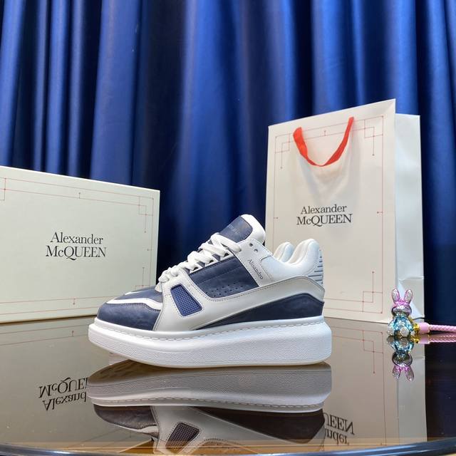 麦昆alexander Mcqueen 情侣款 Size： 女35-40男39-45 女40.男45 订做Lv. 麦昆alexander Mcqueen第一次合