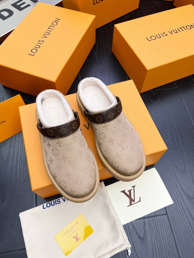 工厂价皮里 ，绒里Louis Vuitton 路易威登 Lv 新款专柜同步发售，鞋面意大利进口专属面料，全进口羊皮内里p，完全1比1复刻，鞋底：特供原版底，独家