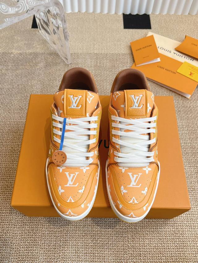 Louis Vuitton Trainer 路易-威登板鞋2024 Ss New'官方同步新颜色Trainer Maxi运动鞋将成衣系列的宽松廓形引入 Virg