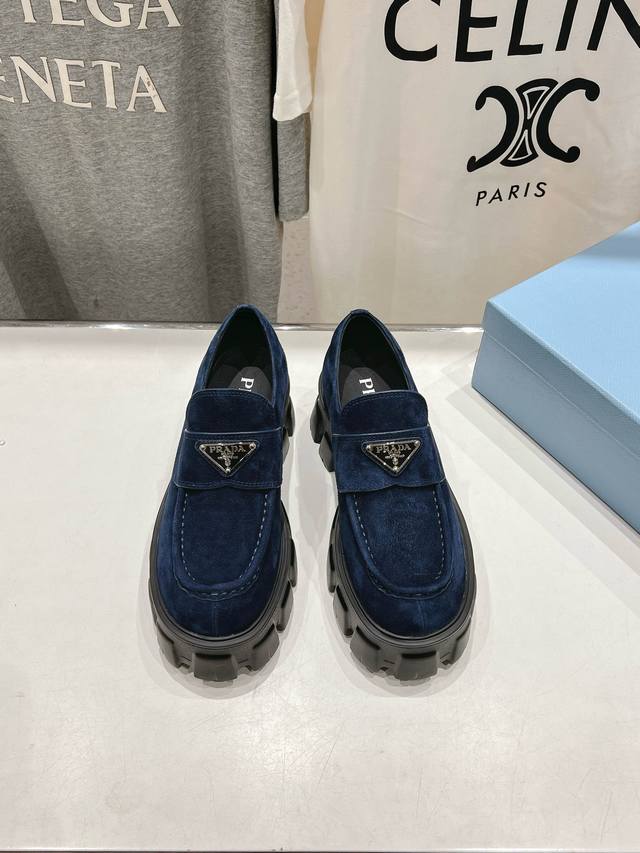 高版本出厂Prada* 普拉达ss25New Arrival～P家2025Ss新品三角扣单鞋乐福鞋 顶级品质...经典三角标，经典鞋型，可以给予满眼的爱意 超级