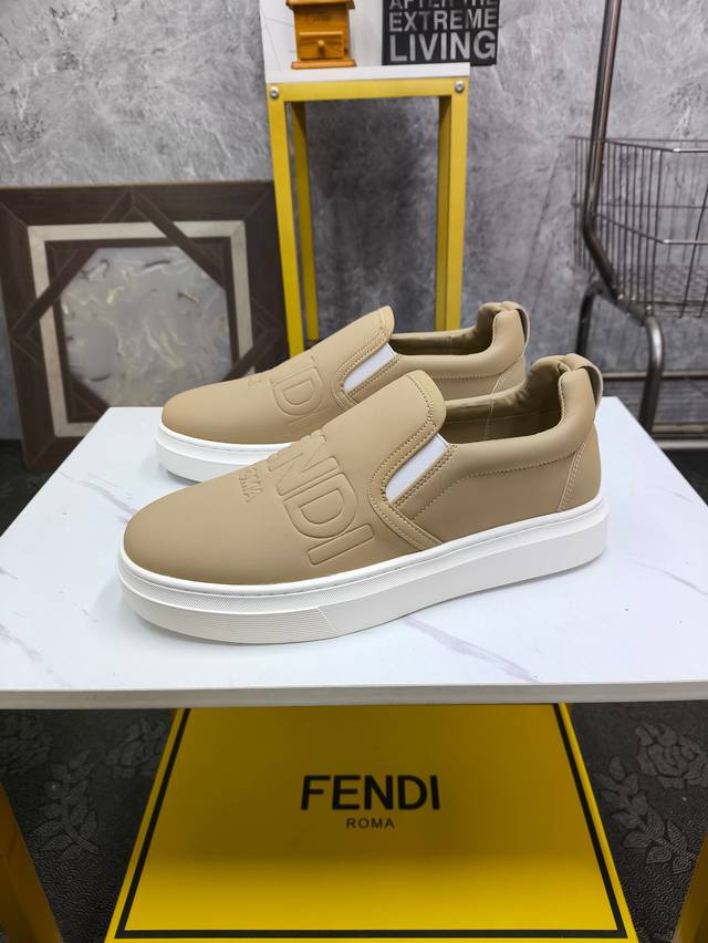 Fendi-芬迪 官网同步 专柜品质 时尚简约经典款 进口原版牛皮面料 真皮内里 原版大底 尺码 Size :38-44 45定做不退换 X0