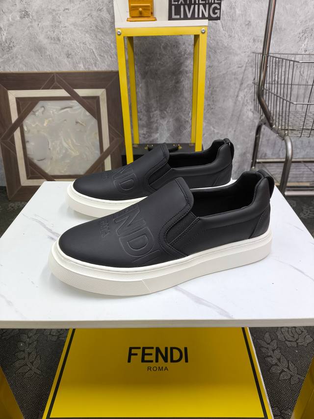 Fendi-芬迪 官网同步 专柜品质 时尚简约经典款 进口原版牛皮面料 真皮内里 原版大底 尺码 Size :38-44 45定做不退换 X0