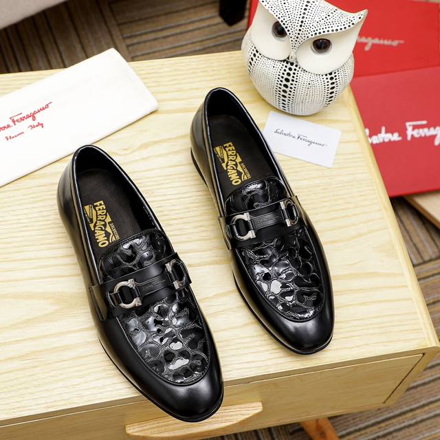 工厂价 菲拉格幕 Ferragamo 新款男士休闲套脚鞋官网原版1:1开模，原单品质做工精细，高端奢华鞋面采用进口意大利头层牛皮奢华水染皮内里橡胶耐磨防滑大底，