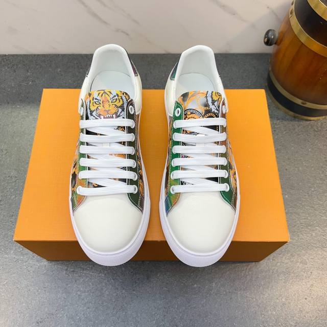 Gucci 古奇 新款时尚高端定制品牌，新款上市，上图必卖 顶级奢侈品牌，最新時尚休闲男鞋，潮流百搭之款，轻松四季风，媲美正品无压力，意大利进口牛皮 +花皮+真