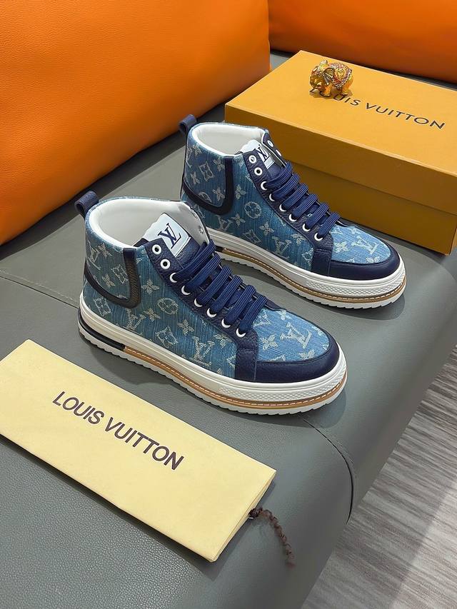 商品名称：Louis Vuitton 路易 威登正规码数: 38-44 高帮鞋商品材料：精选 牛皮鞋面，柔软羊皮内里；原厂大底