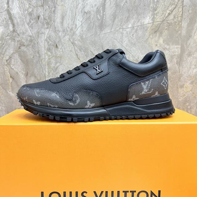 Loui* Vuitton 路易 * * 男士厚底经典休闲运动鞋 采用进口牛皮拼接品牌帆布制作 几何橡胶外底点明当季新意 细节精致度拉满 轻质发泡大底脚感舒适码